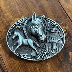 Vintage‎ Western Horse & Foal Belt Buckle Raised Design Pewter Tone